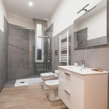 C3 Class Apartment, 2 Da Letto, 2 Bagni, Giardino Distante 15 Minuti A Piedi Da Fontana Di Trevi Apartment