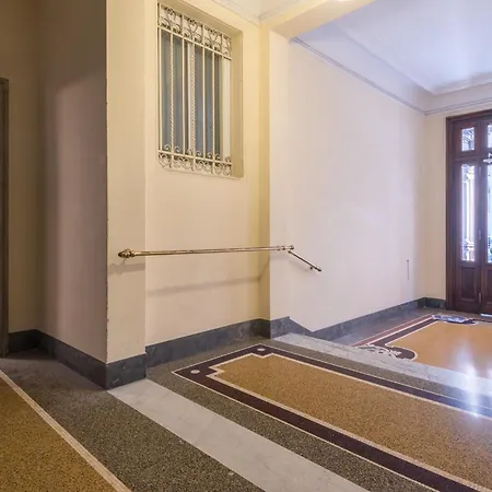 Apartment C3 Class Apartment, 2 Da Letto, 2 Bagni, Giardino Distante 15 Minuti A Piedi Da Fontana Di Trevi Rome