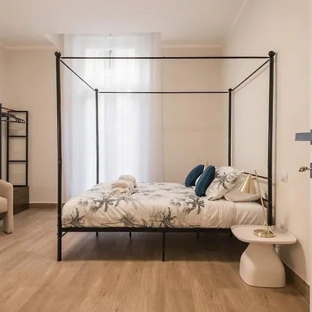 C3 Class Apartment, 2 Da Letto, 2 Bagni, Giardino Distante 15 Minuti A Piedi Da Fontana Di Trevi Apartment Rome