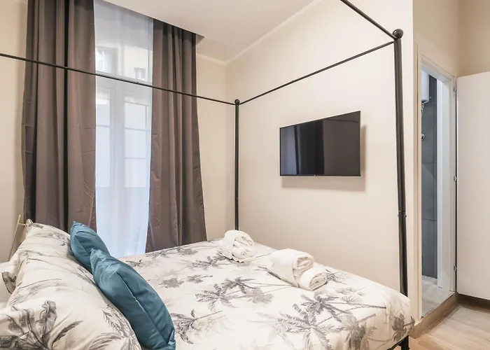 C3 Class Apartment, 2 Da Letto, 2 Bagni, Giardino Distante 15 Minuti A Piedi Da Fontana Di Trevi Апартаменты *