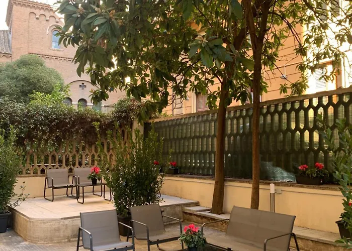 Апартаменты C3 Class Apartment, 2 Da Letto, 2 Bagni, Giardino Distante 15 Minuti A Piedi Da Fontana Di Trevi Рим